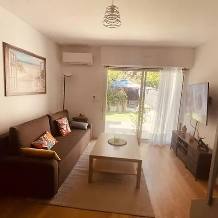 Вилла Maison Cosy Moderne Jardin Terrasses *