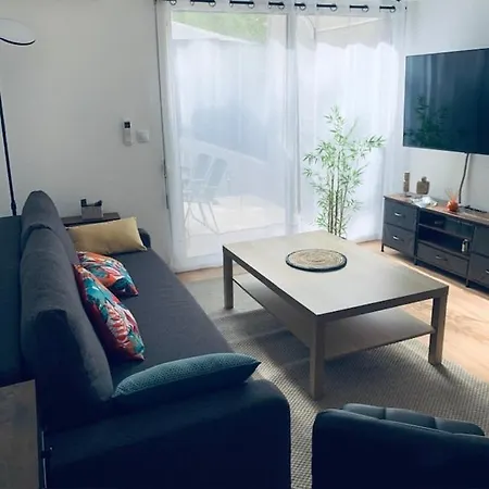 Maison Cosy Moderne Jardin Terrasses Вилла Ним